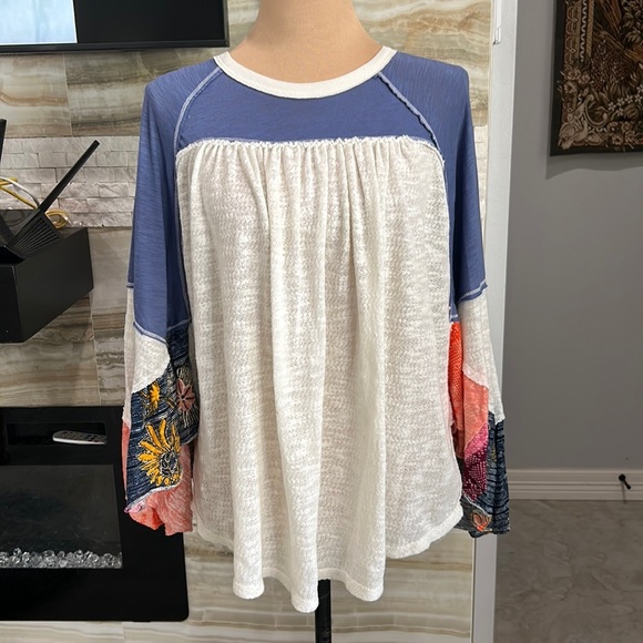 Free People “We The Free” Size small Friday Fever Pullover Top. (131) - Picture 2 of 7